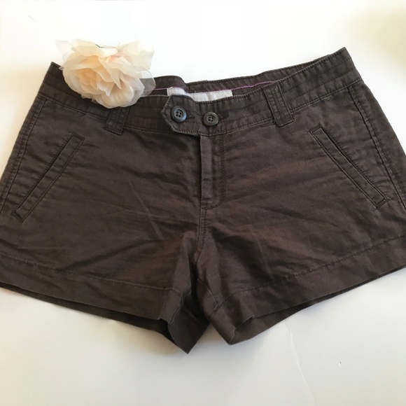 Old Navy Pants - Old Navy Brown Shorts sz 4 32" Waist